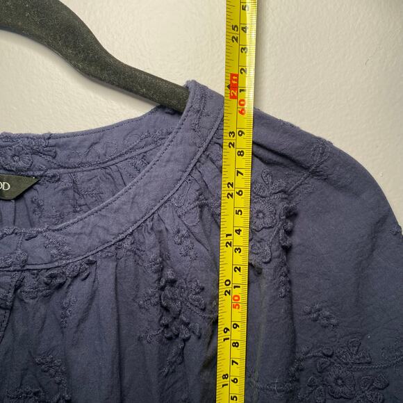 Driftwood Women's Small Navy Blue Eyelet Embroidered Floral Puff Peasant Blouse - Picture 9 of 10